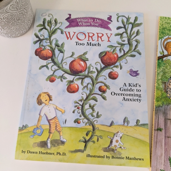 Emotional Awareness Book Set-Mistakes Make you Quake/ Worry Too Much - Picture 3 of 4